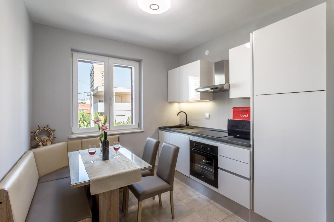 Garden Apartment Dina With Free Parking Split Exterior photo