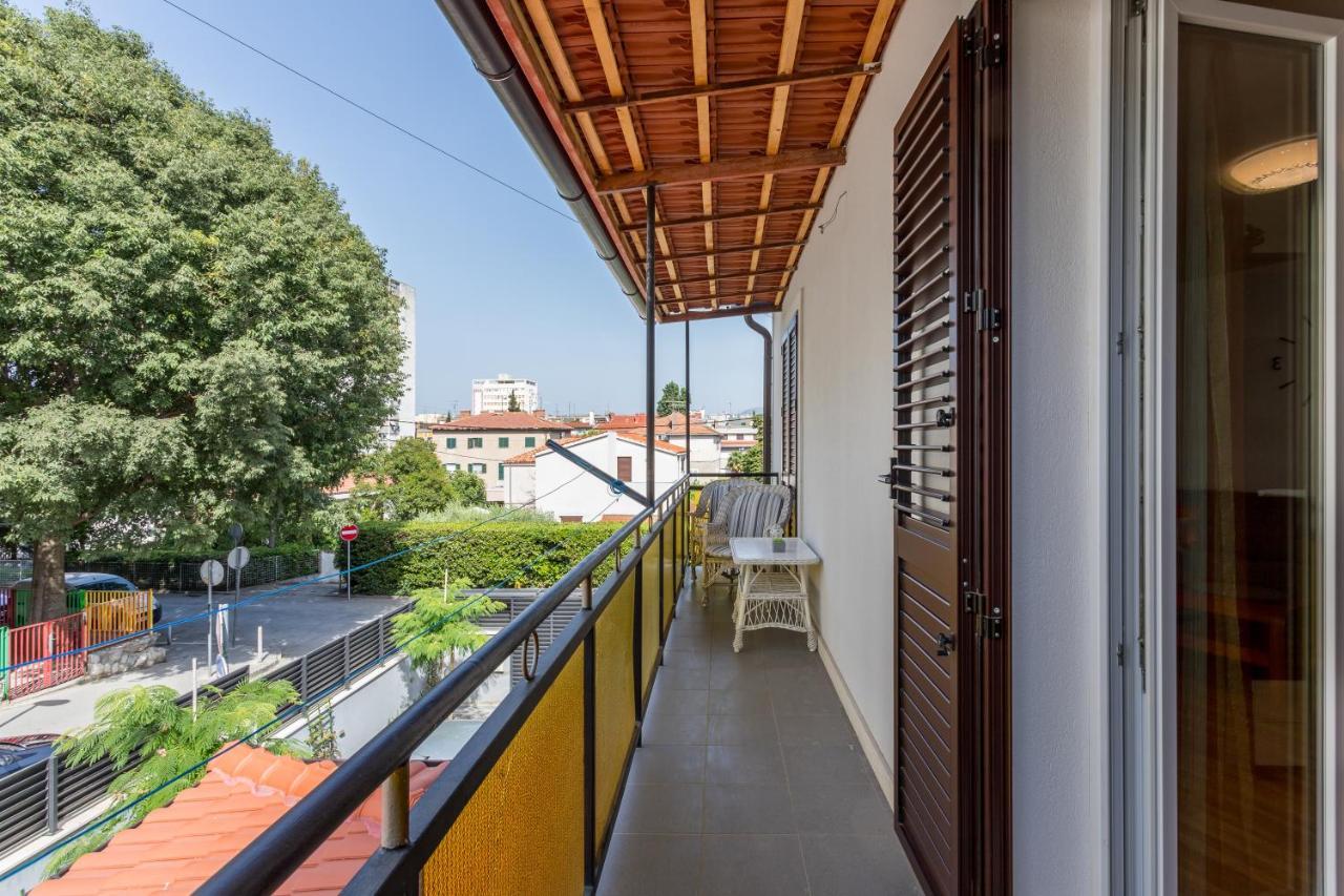Garden Apartment Dina With Free Parking Split Exterior photo