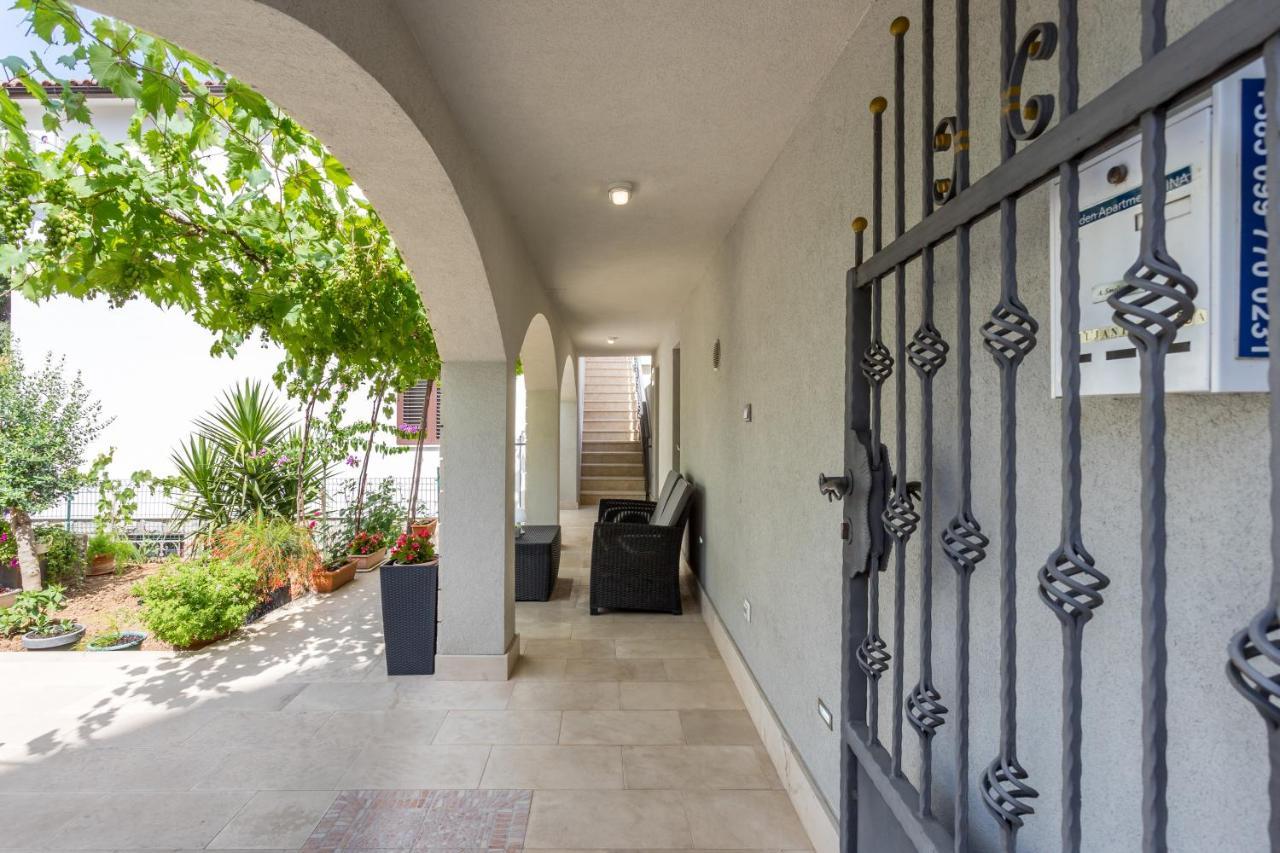 Garden Apartment Dina With Free Parking Split Exterior photo