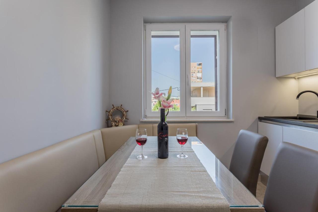 Garden Apartment Dina With Free Parking Split Exterior photo