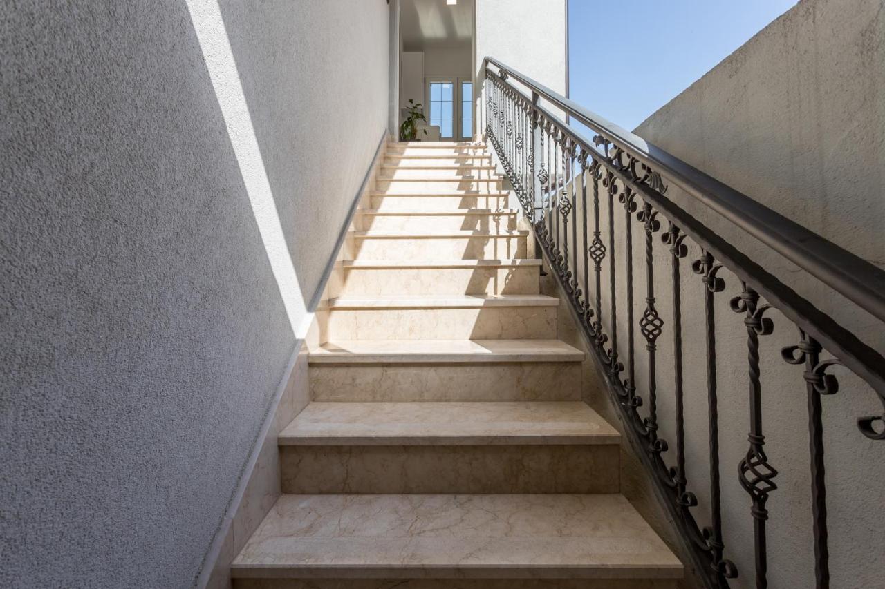 Garden Apartment Dina With Free Parking Split Exterior photo