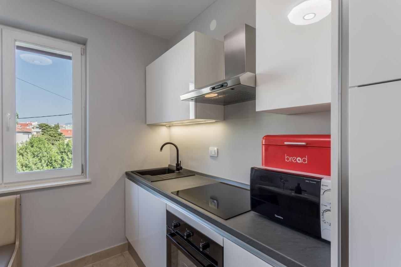 Garden Apartment Dina With Free Parking Split Exterior photo