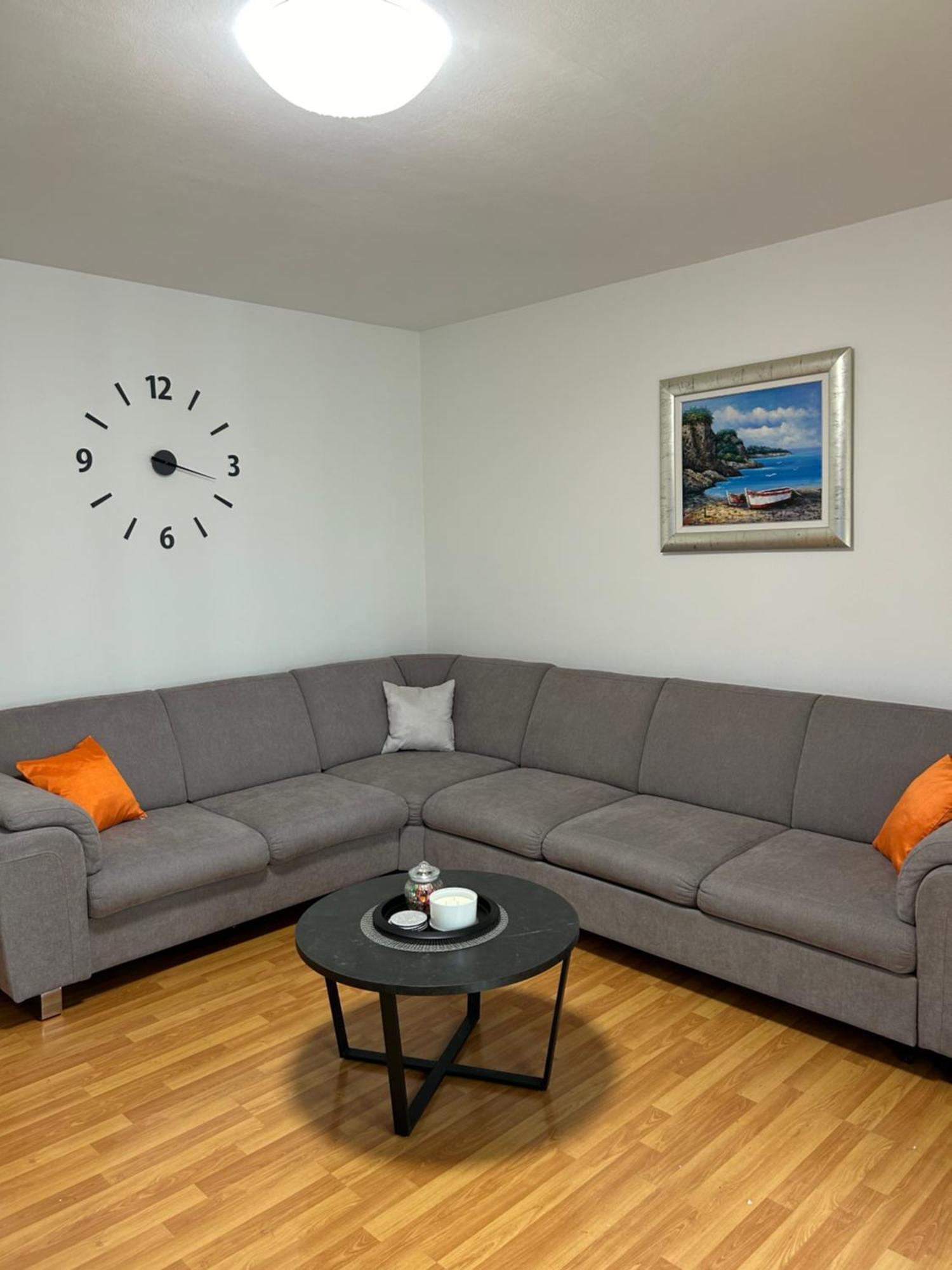 Garden Apartment Dina With Free Parking Split Exterior photo