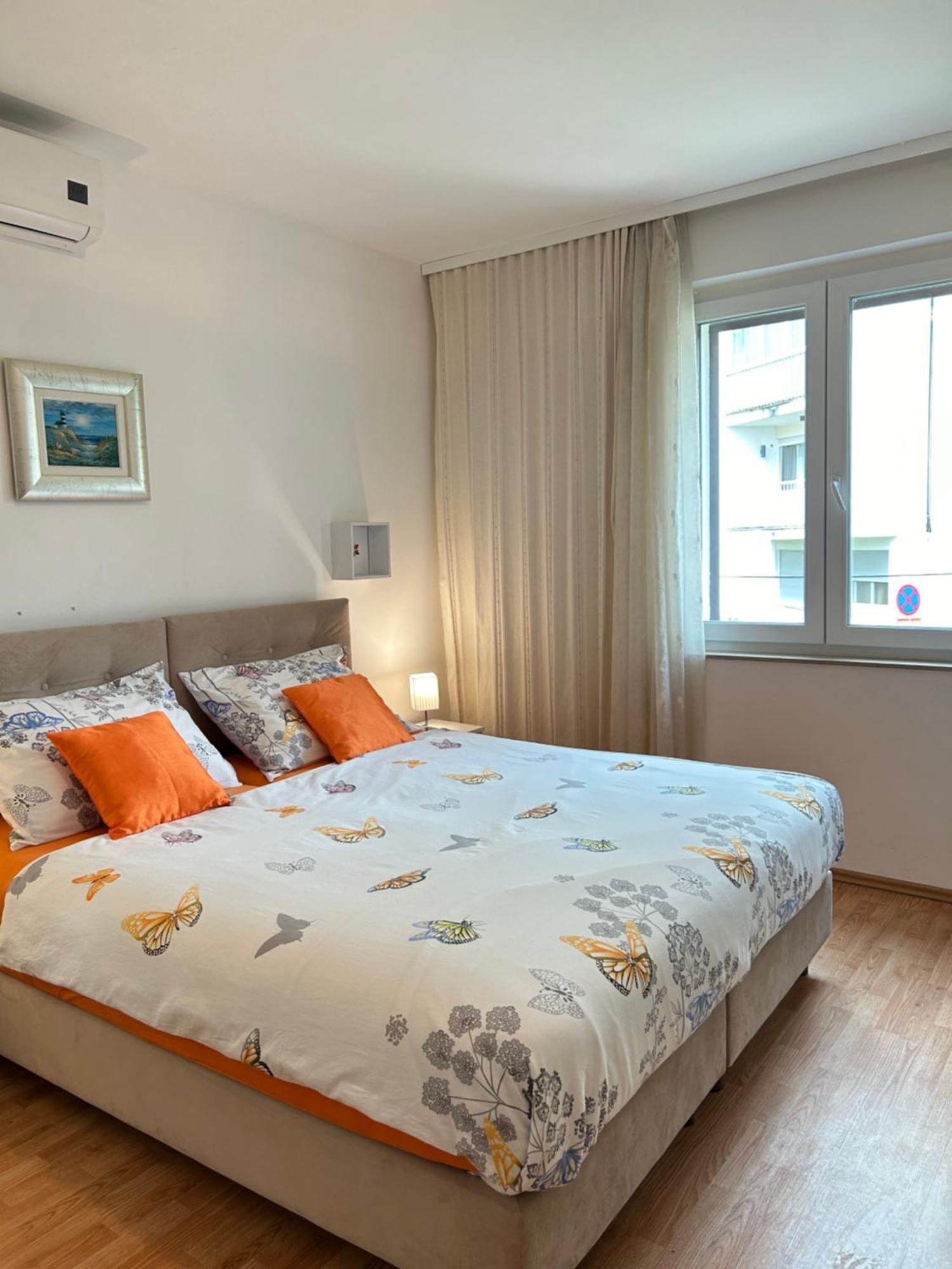 Garden Apartment Dina With Free Parking Split Exterior photo