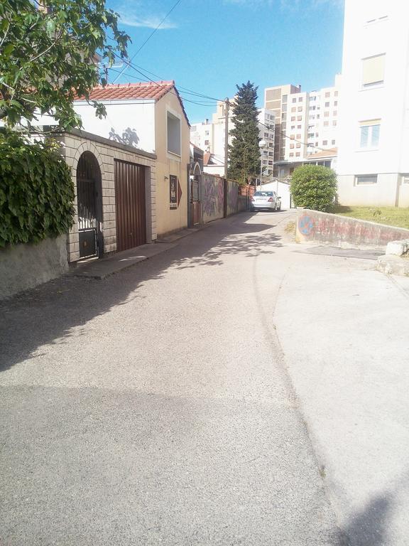 Garden Apartment Dina With Free Parking Split Exterior photo