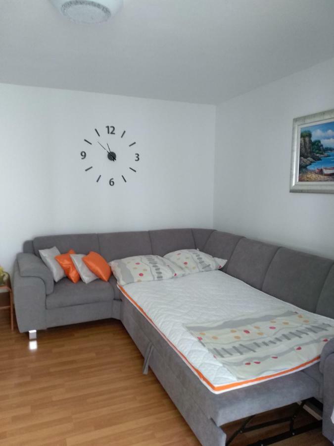 Garden Apartment Dina With Free Parking Split Exterior photo