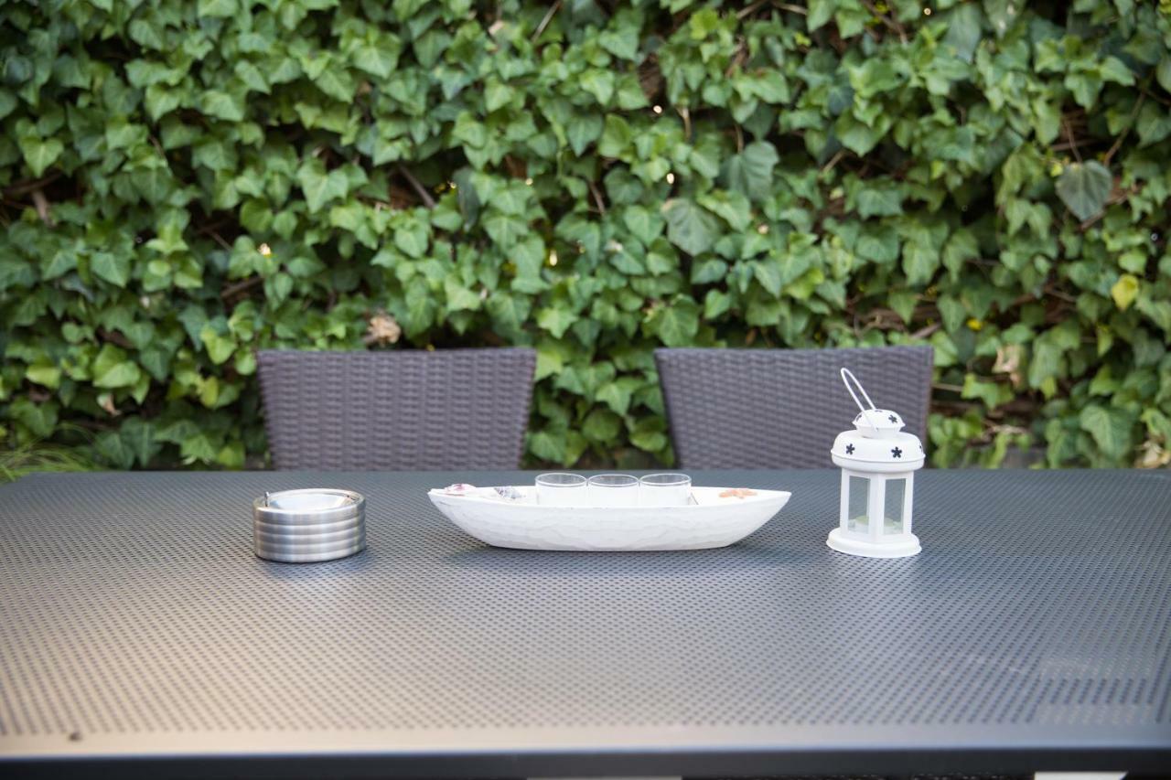 Garden Apartment Dina With Free Parking Split Exterior photo